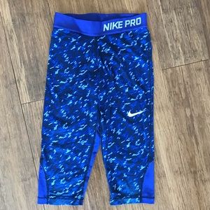 Nike Pro Girls Small Capri Cropped Leggings